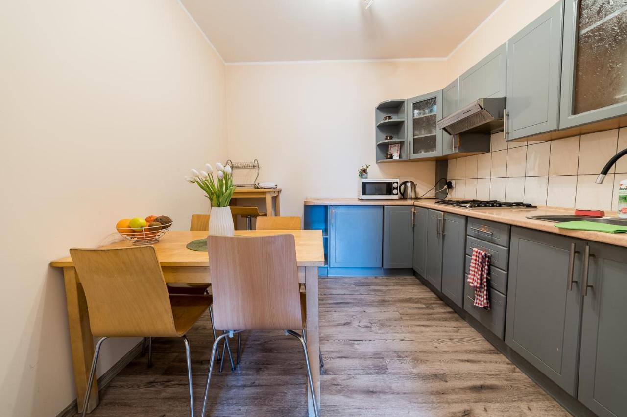 Pokoje Nad Pizzeria Poznań Exteriör bild