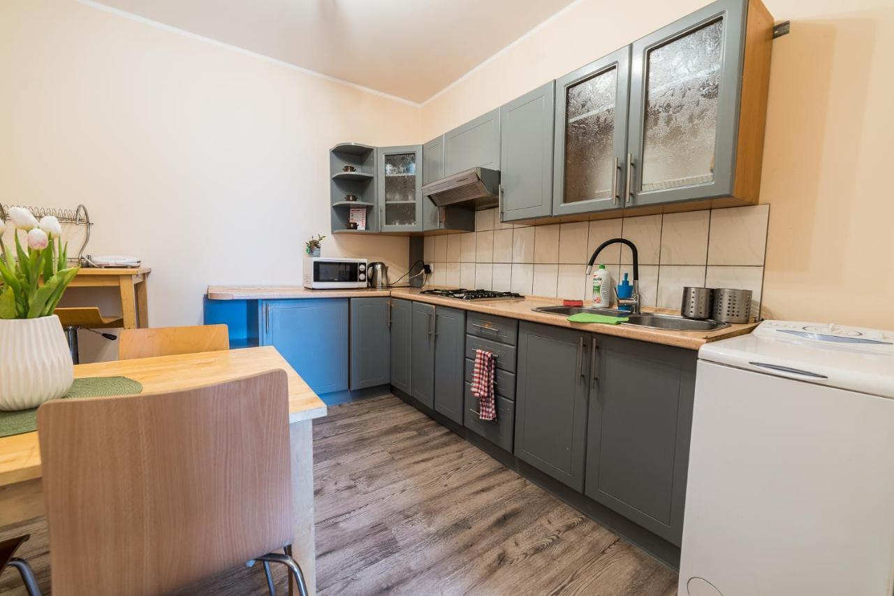 Pokoje Nad Pizzeria Poznań Exteriör bild
