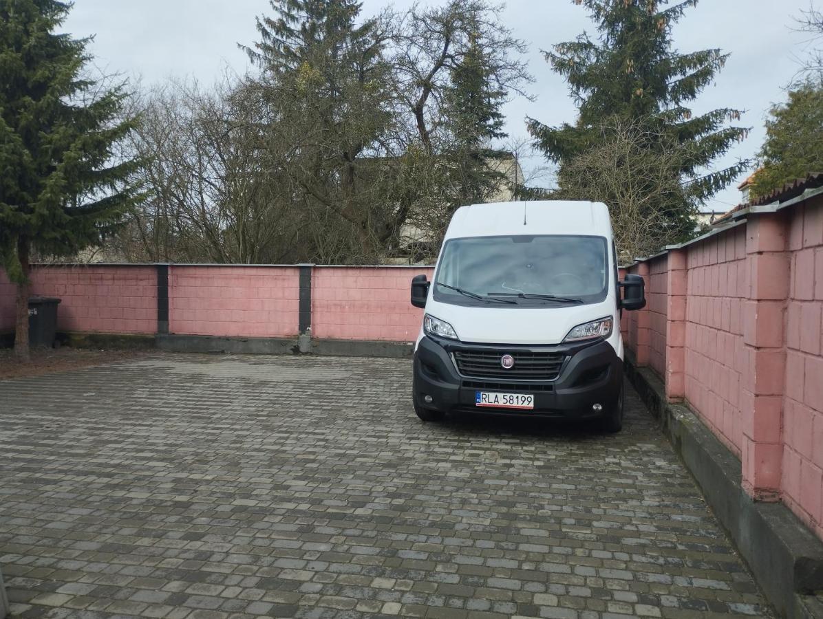 Pokoje Nad Pizzeria Poznań Exteriör bild